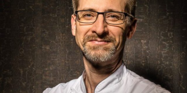 Remise officielle du panonceau des Chefs d’Alsace à Julien Binz